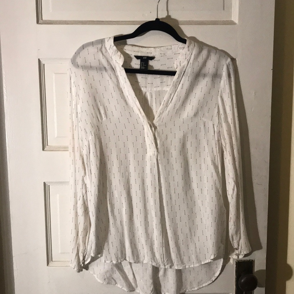 H&M Long Sleeve Arrow Print Blouse